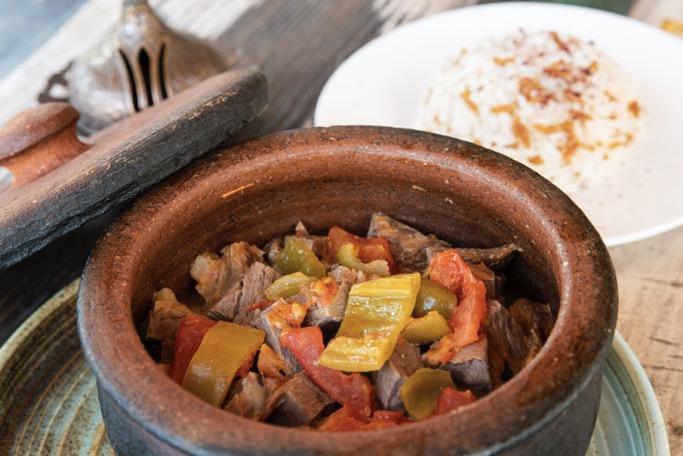 Etli Çömlek Kebabı